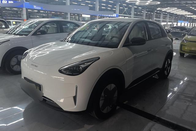 Geely Xingyuan 2025 года выпуска