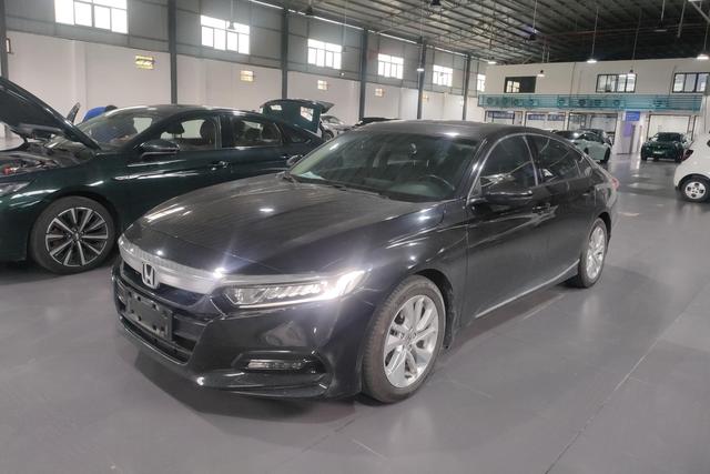 Honda Accord 2018 года выпуска