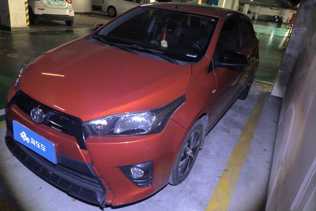 Toyota Yaris 2015 года выпуска