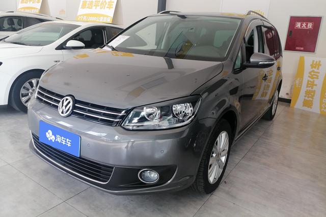 Volkswagen Touran 2013 года выпуска