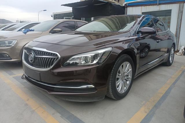 Buick LaCrosse 2016 года выпуска