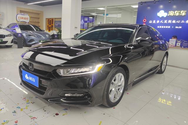 Honda Accord 2018 года выпуска