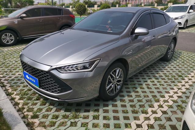 BYD Qin 2023 года выпуска