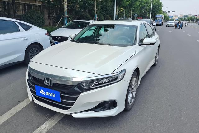 Honda Accord 2022 года выпуска