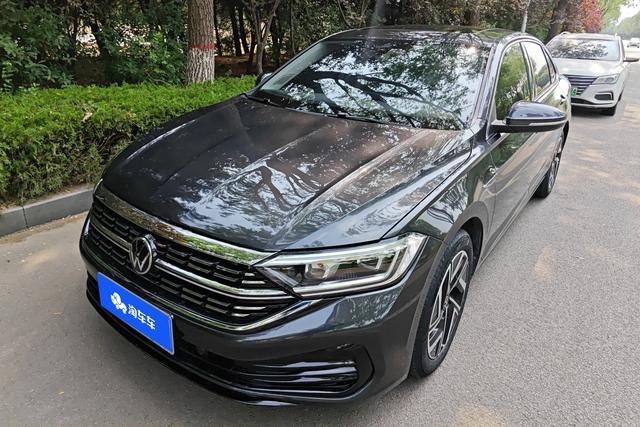 Volkswagen Jetta 2023 года выпуска
