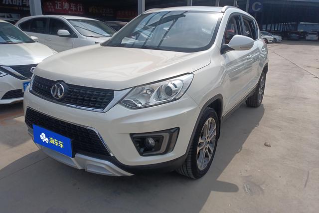 BAIC Beijing X3 2016 года выпуска