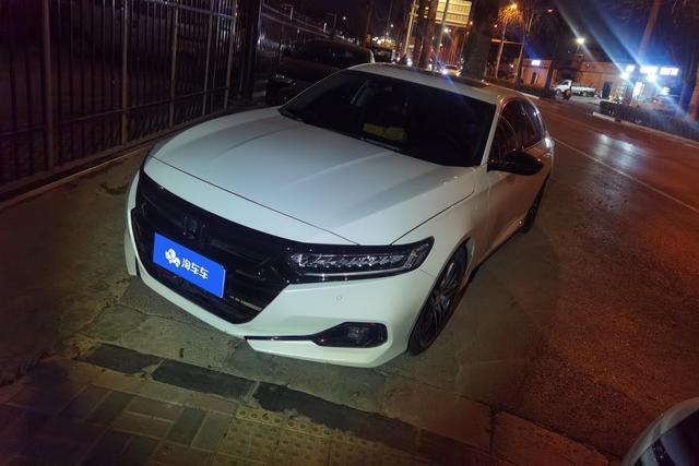 Honda Accord 2022 года выпуска