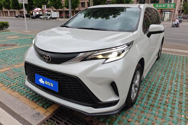 Toyota Granvia 2024 года выпуска