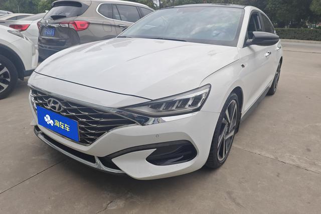 Hyundai Elantra 2019 года выпуска