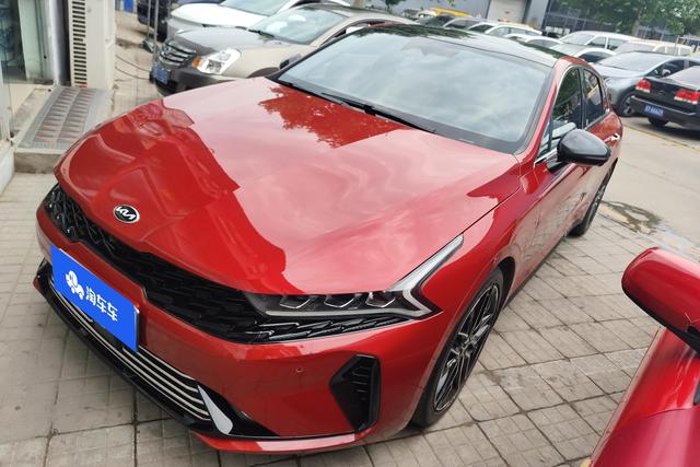 Kia K5 2020 года выпуска