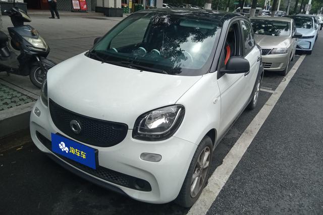 Smart Forfour 2016 года выпуска