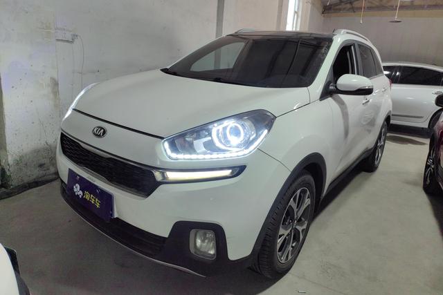 Kia Stonic 2015 года выпуска