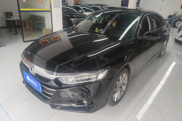 Honda Accord 2022 года выпуска