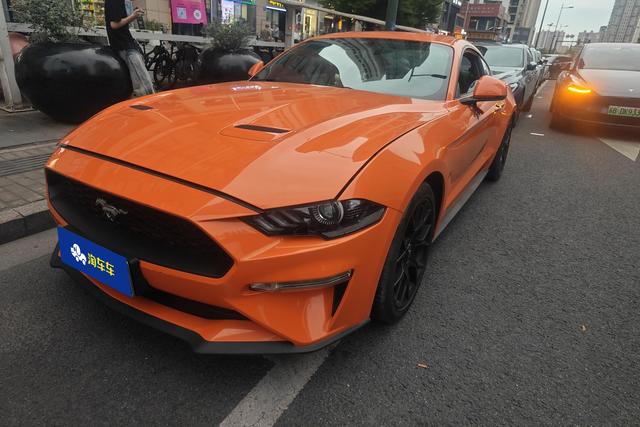 Ford Mustang 2021 года выпуска
