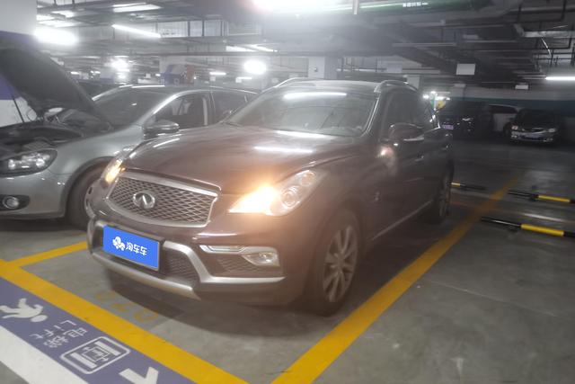 Infiniti QX50 2015 года выпуска
