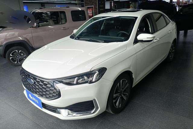 Ford Escort 2021 года выпуска