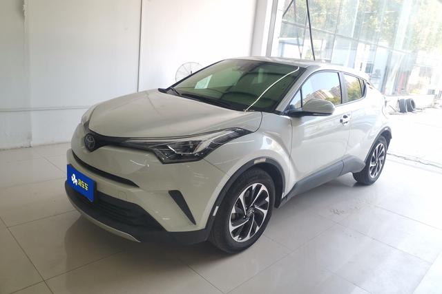 Toyota C-HR 2020 года выпуска