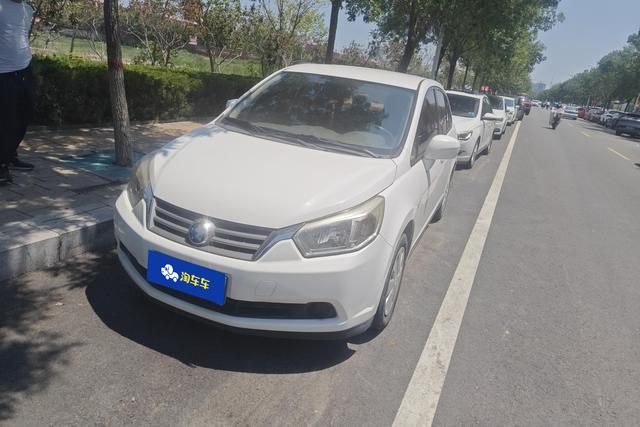 DongFeng Qichen D50 2014 года выпуска