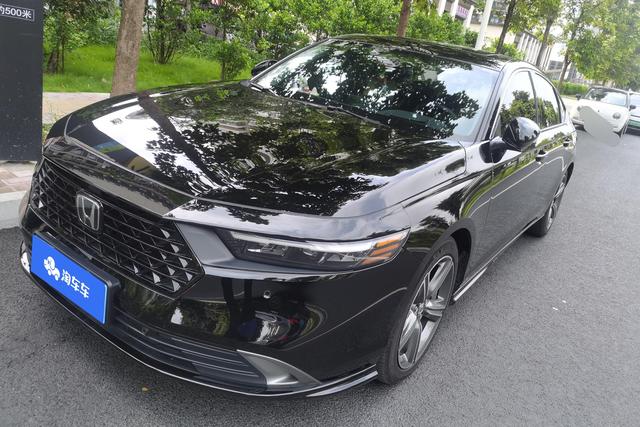 Honda Accord 2024 года выпуска