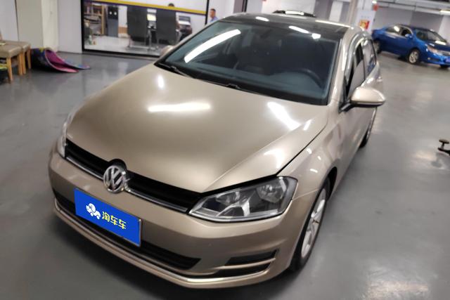 Volkswagen e Golf 2015 года выпуска