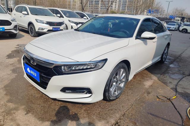 Honda Accord 2018 года выпуска