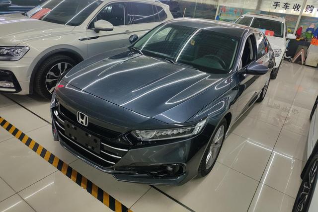 Honda Accord 2022 года выпуска