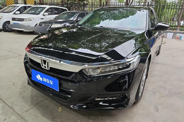 Honda Accord 2018 года выпуска
