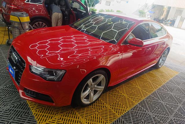 Audi A5 2016 года выпуска