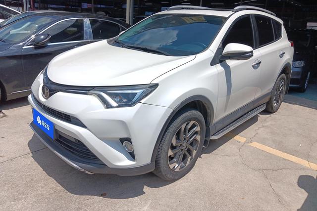 Toyota RAV 4 2018 года выпуска