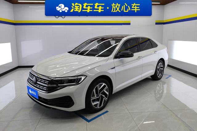 Volkswagen Jetta 2023 года выпуска