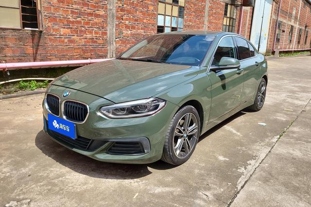BMW 1M 2020 года выпуска