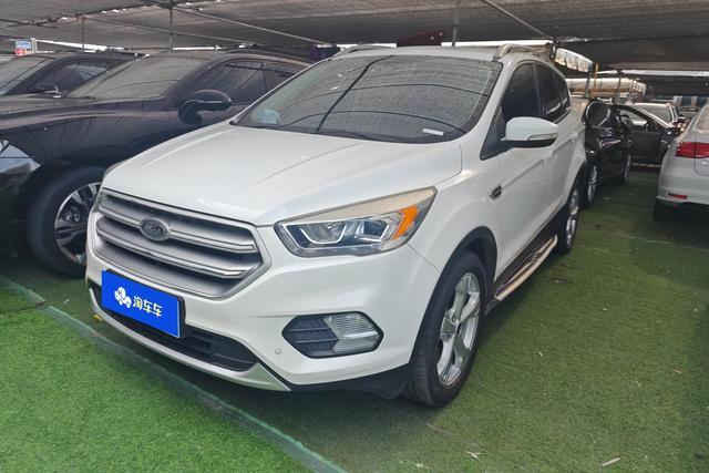 Ford Kuga 2017 года выпуска