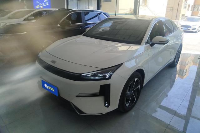 Geely Galaxy L6 2024 года выпуска