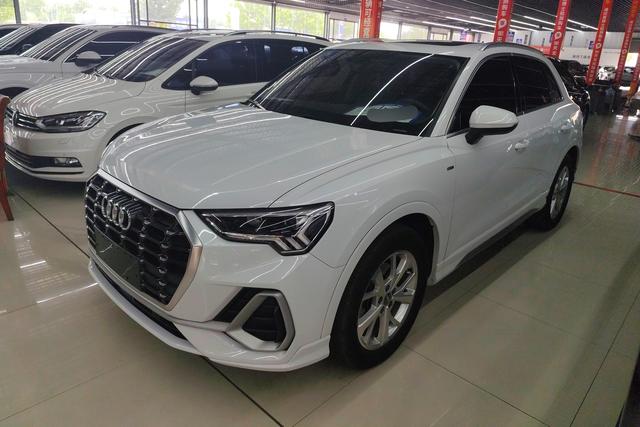 Audi Q3 2019 года выпуска