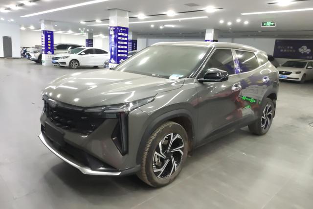 Geely Haoyue 2023 года выпуска