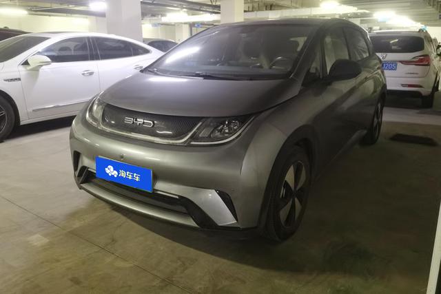 BYD Dolphin 2023 года выпуска