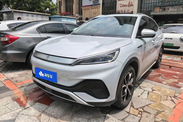 BYD Yuan 2024 года выпуска
