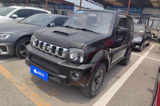 Suzuki Jimny 2015 года выпуска