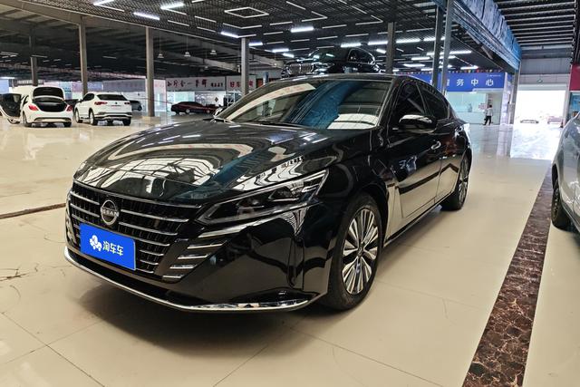 Nissan Altima 2022 года выпуска
