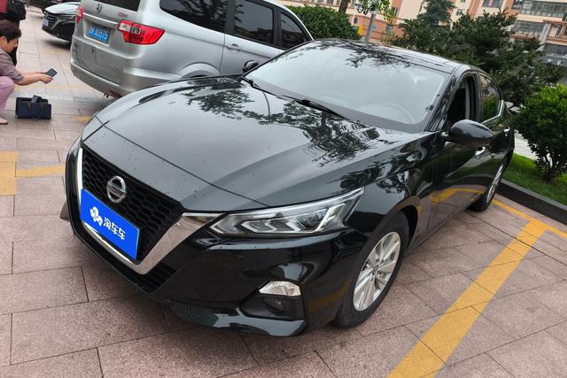 Nissan Altima 2020 года выпуска