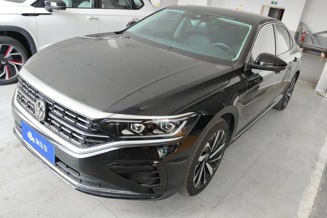 Volkswagen Passat 2024 года выпуска