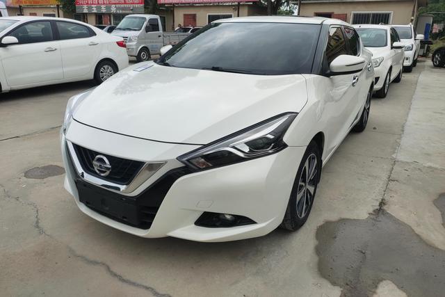 Nissan Bluebird 2016 года выпуска