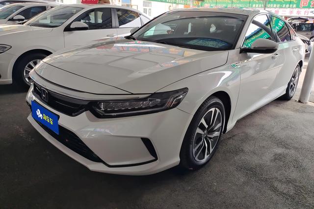Honda Inspire 2022 года выпуска
