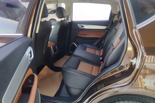 Geely Vision X6 2018 — фото 16
