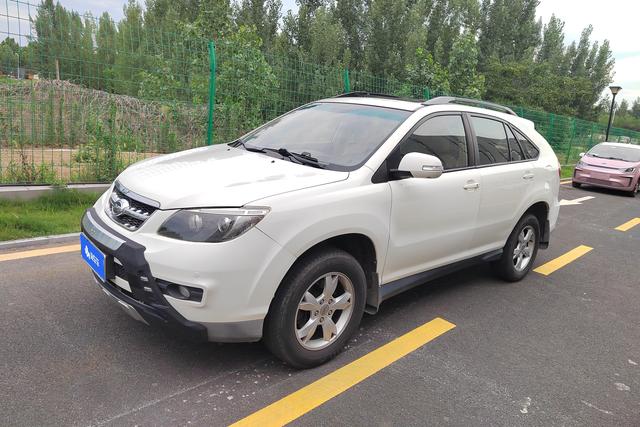 BYD S6 2013 года выпуска