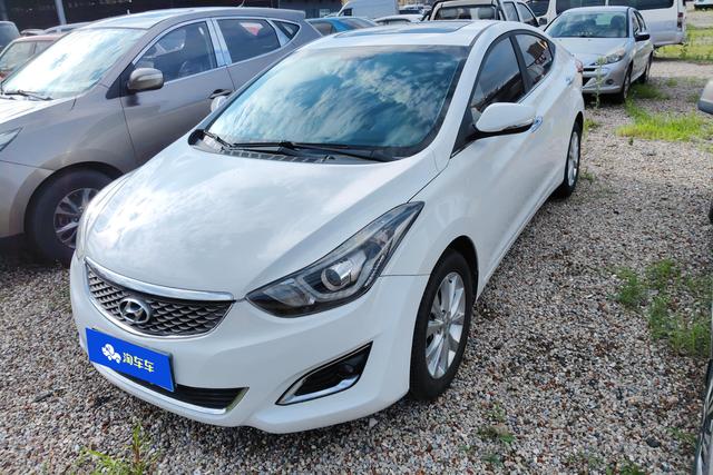 Hyundai Elantra 2016 года выпуска
