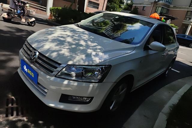 Volkswagen Santana 2015 года выпуска