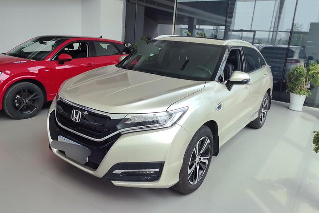 Honda Avancier 2017 года выпуска