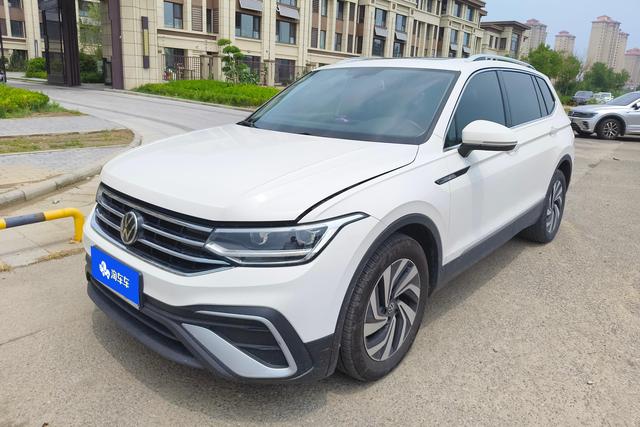 Volkswagen Tiguan 2022 года выпуска