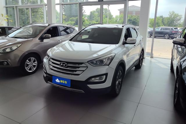 Hyundai Santa Fe 2013 года выпуска